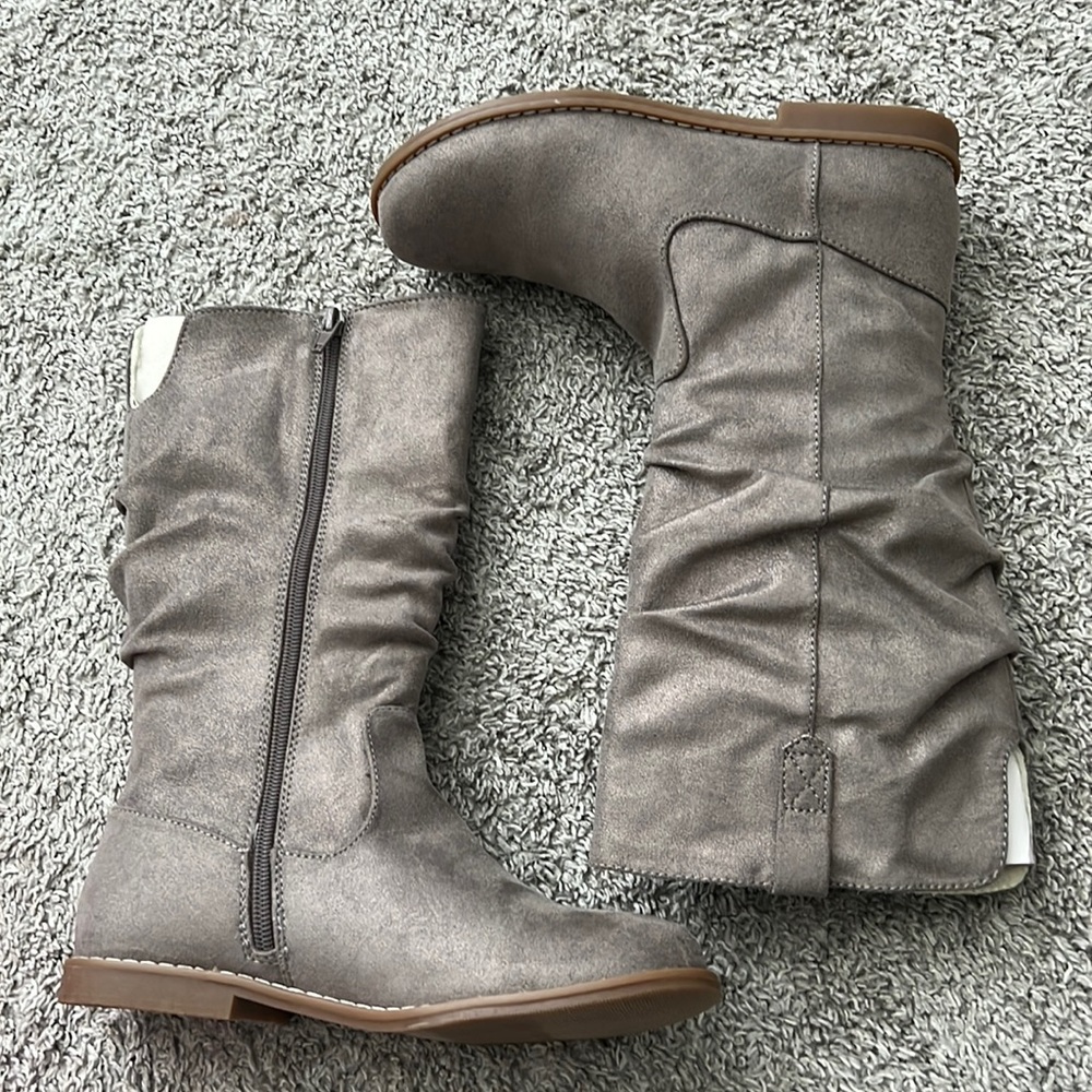 Taupe Boots!